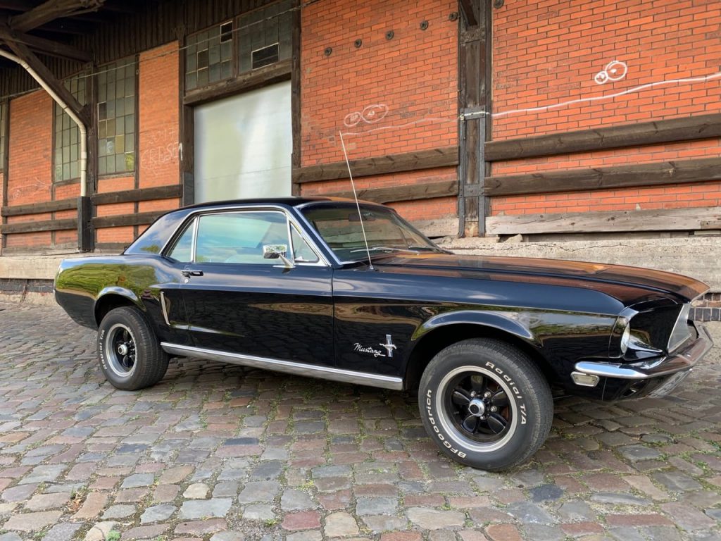 ford-mustang-coupe_10