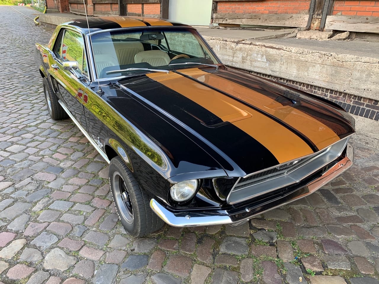 ford-mustang-oldtimer-mieten