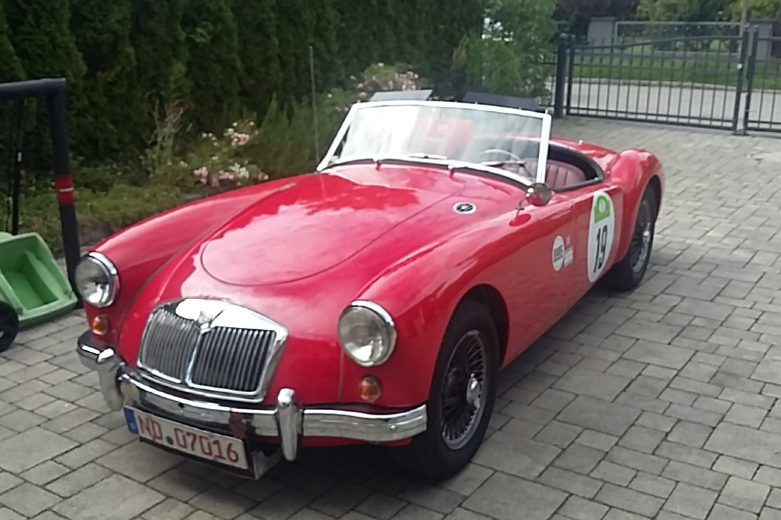 MG MGA MG MGA
