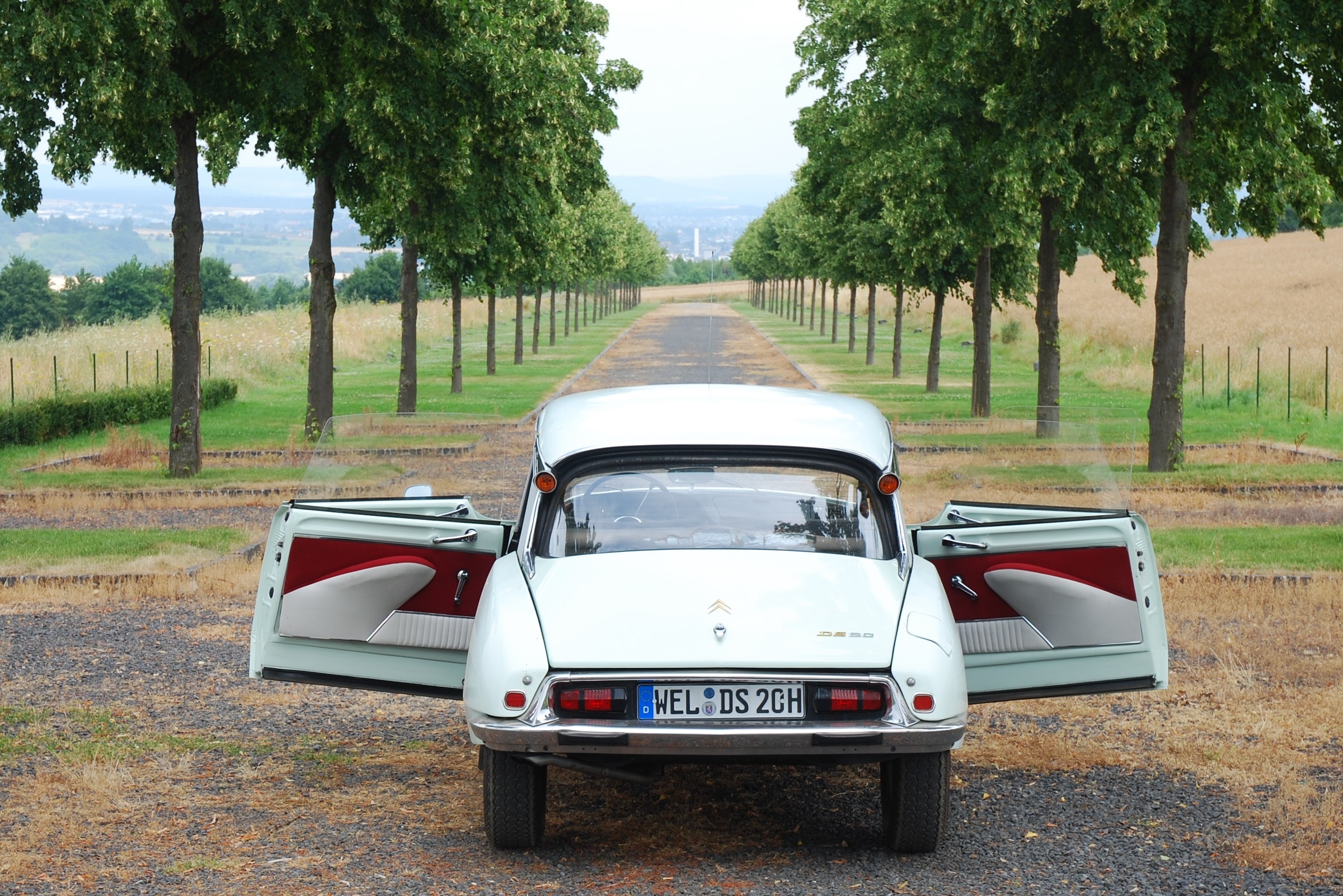 Citroen-DS-Oldtimer-mieten-Frankfurt